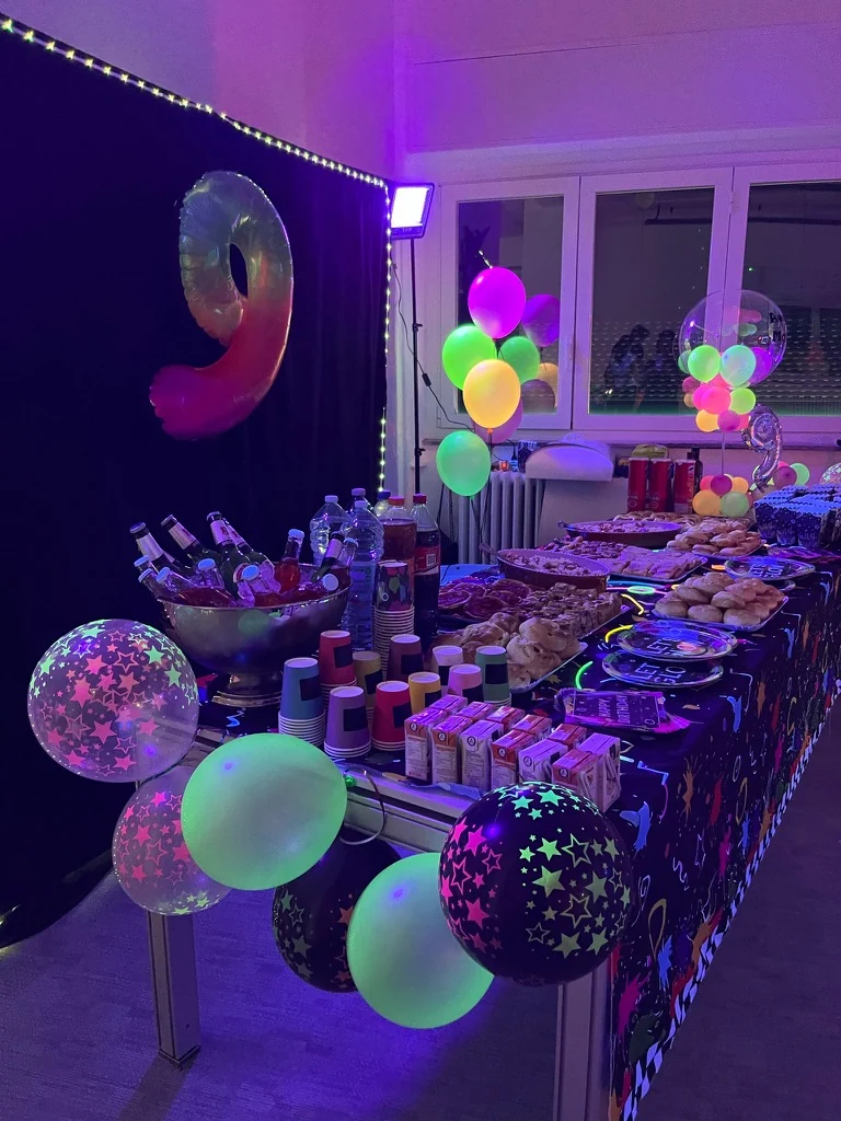 Glow party compleanni intrattenimento Milano